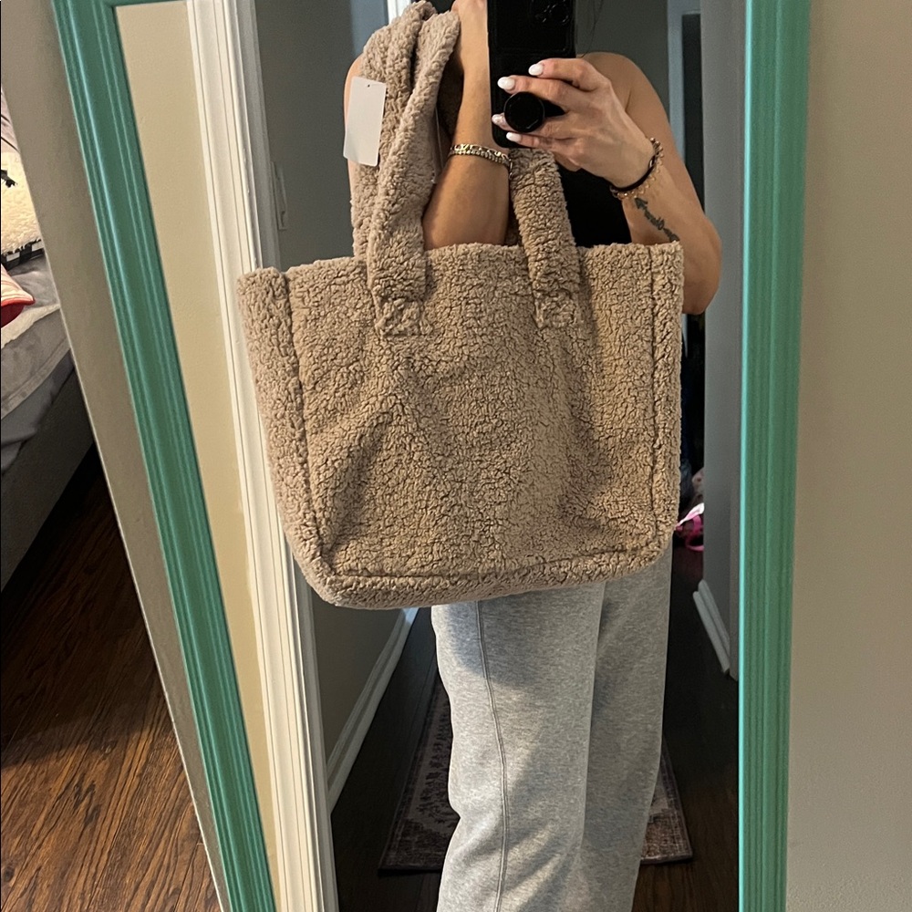 38 Degrees Cozy Beige Sherpa Tote Bag